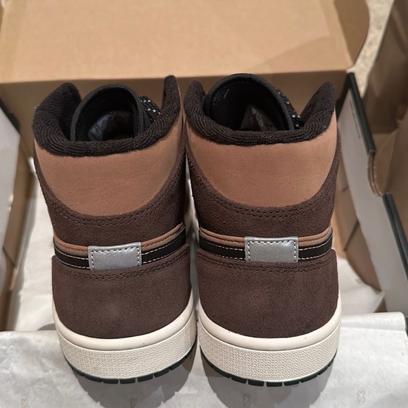 Sold - Nike Air Jordan 1 SE Dark Chocolate/Earth Tone - Picture 3 of 7